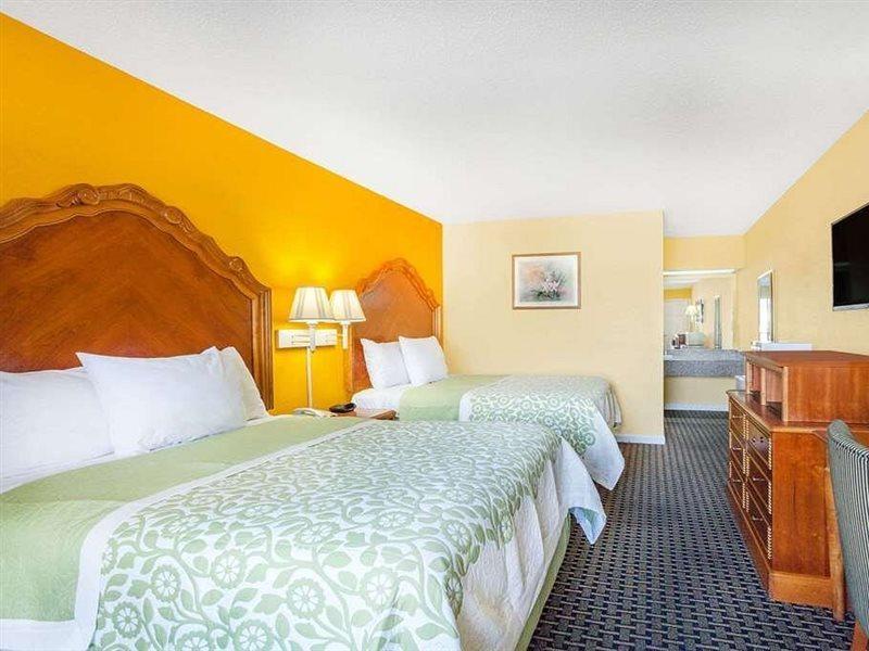 Days Inn Jacksonville Kültér fotó