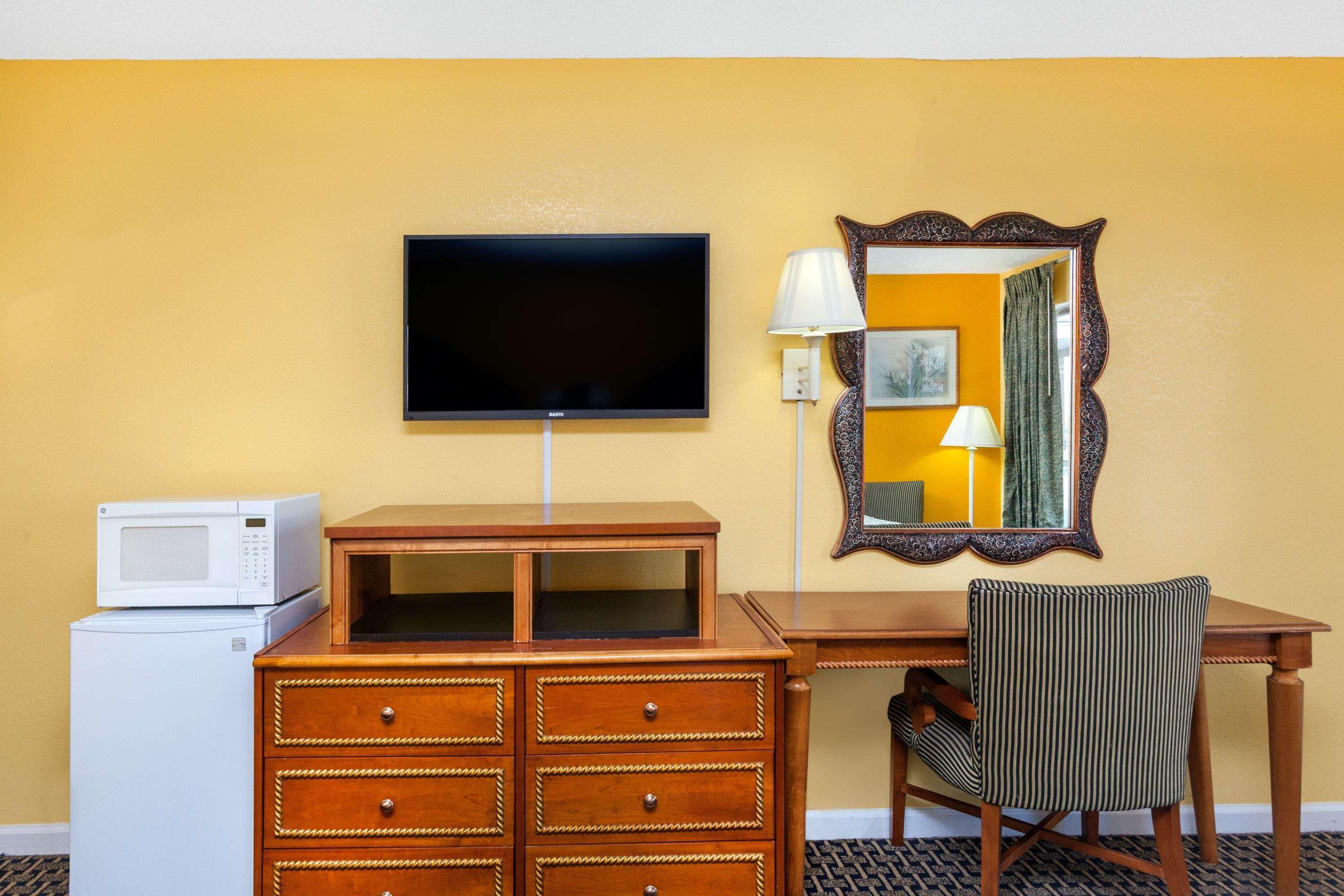 Days Inn Jacksonville Kültér fotó